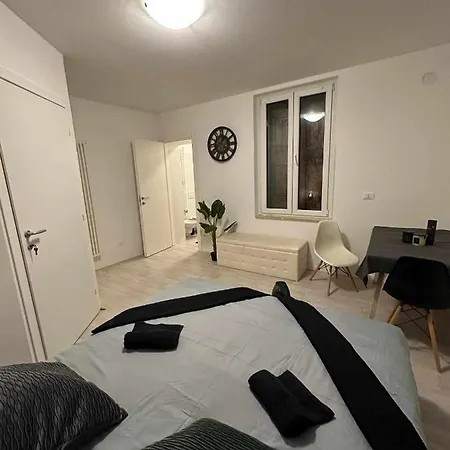 Destiny 3 Borgo Roma Apartment *