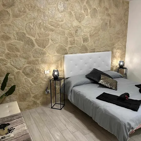 Destiny 3 Borgo Roma Apartmán *